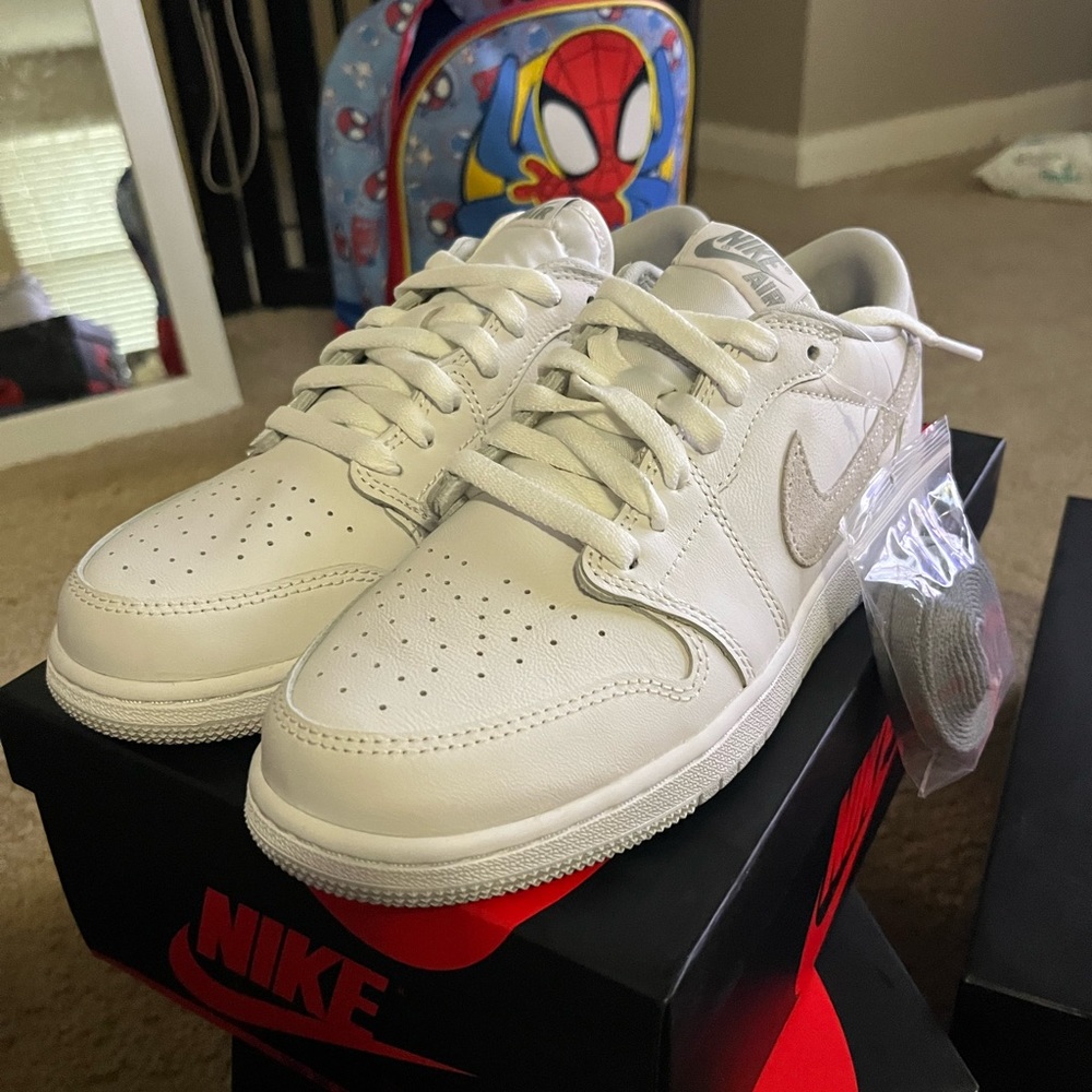 Air Jordan 1 Low Particle Grey 6.5Y